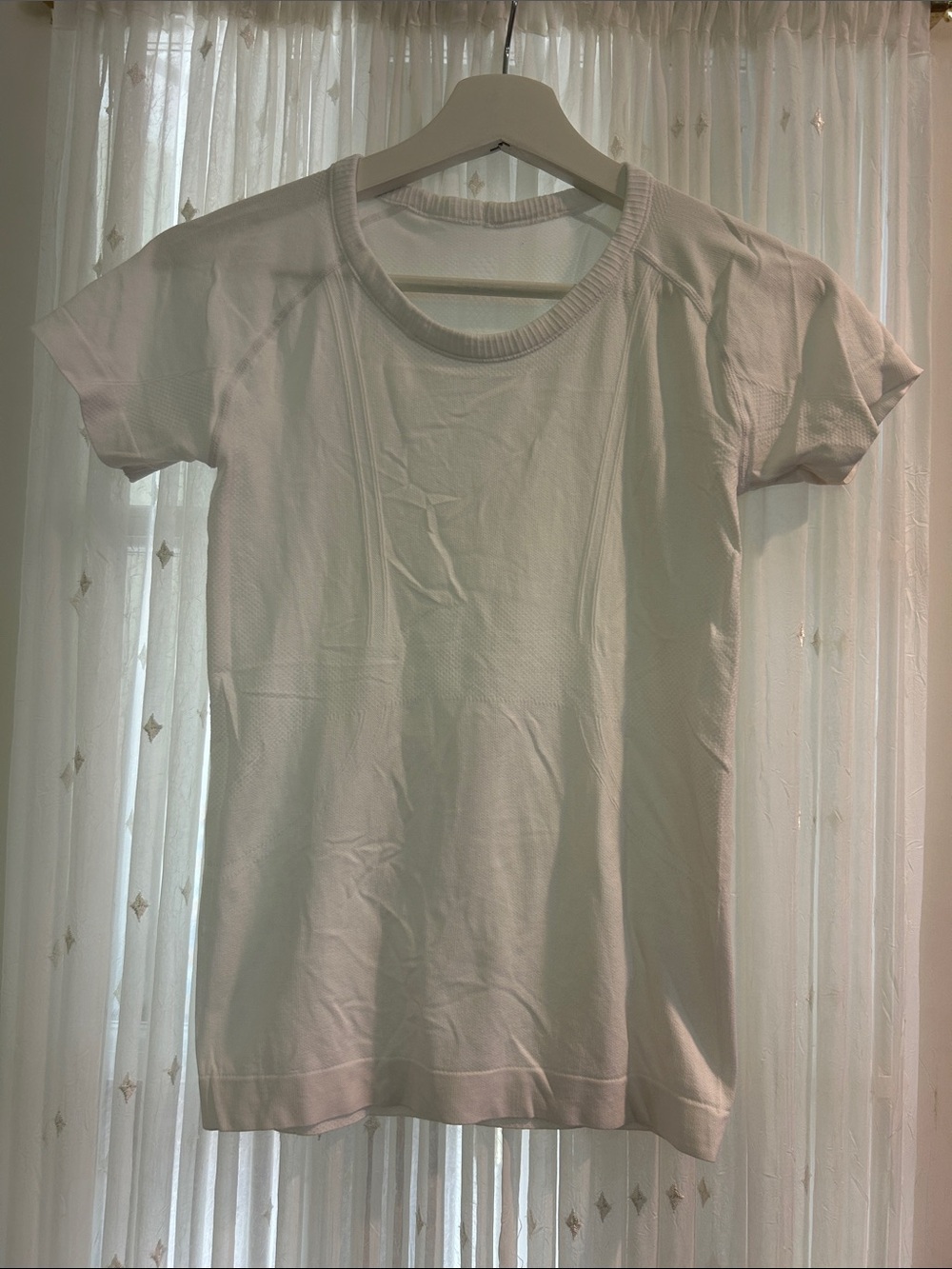 lululemon athletica White Short Sleeve Crew Workout Tee